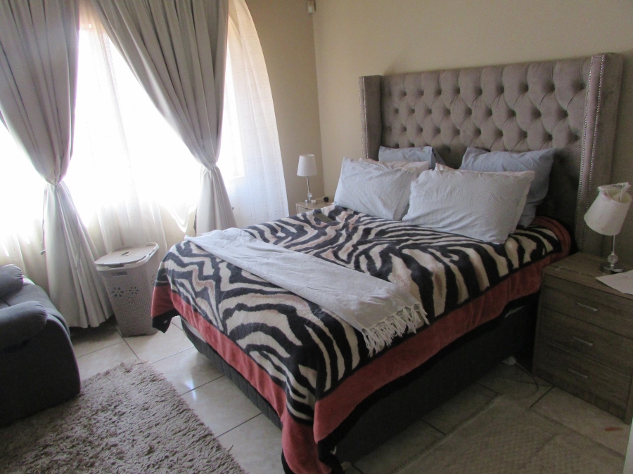 2 Bedroom Property for Sale in Greenhills Gauteng