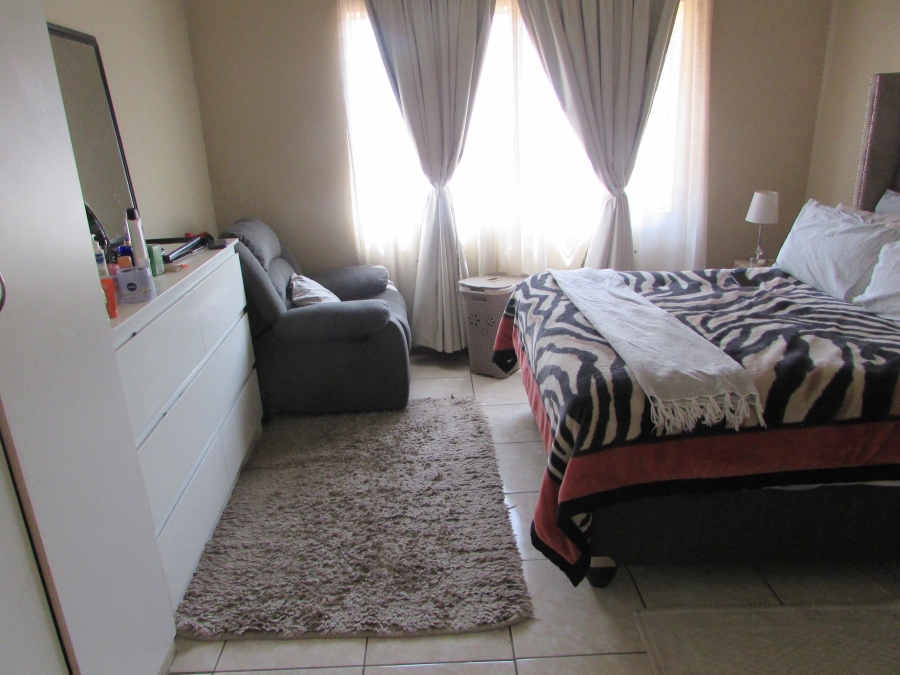 2 Bedroom Property for Sale in Greenhills Gauteng