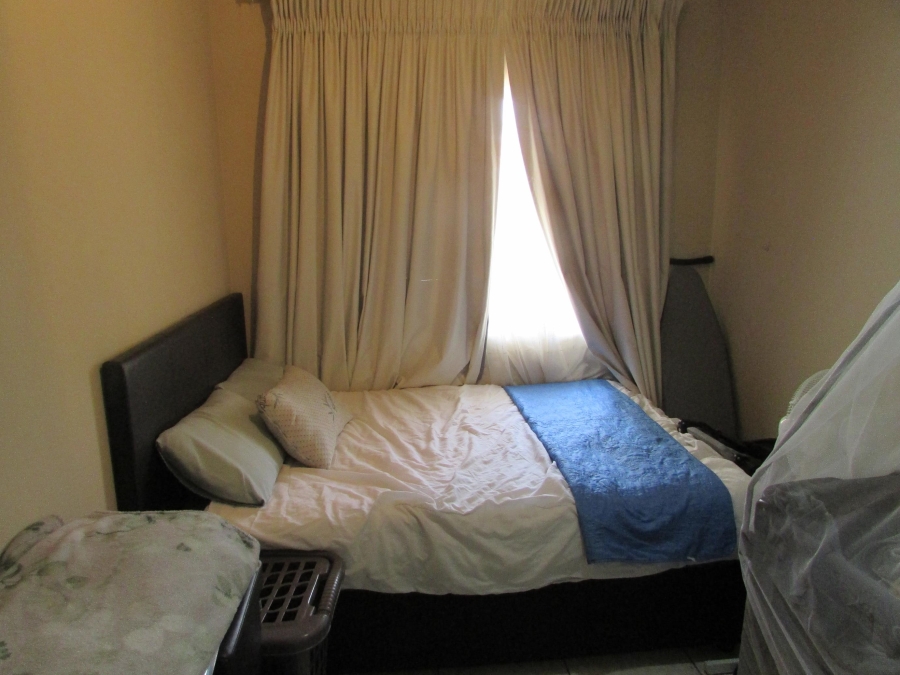 2 Bedroom Property for Sale in Greenhills Gauteng