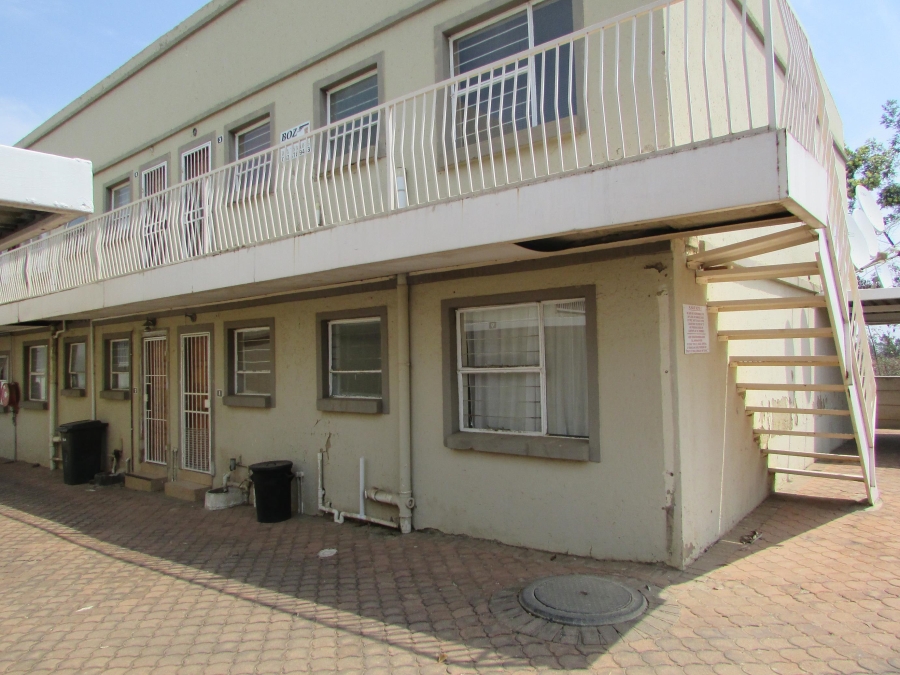 2 Bedroom Property for Sale in Greenhills Gauteng