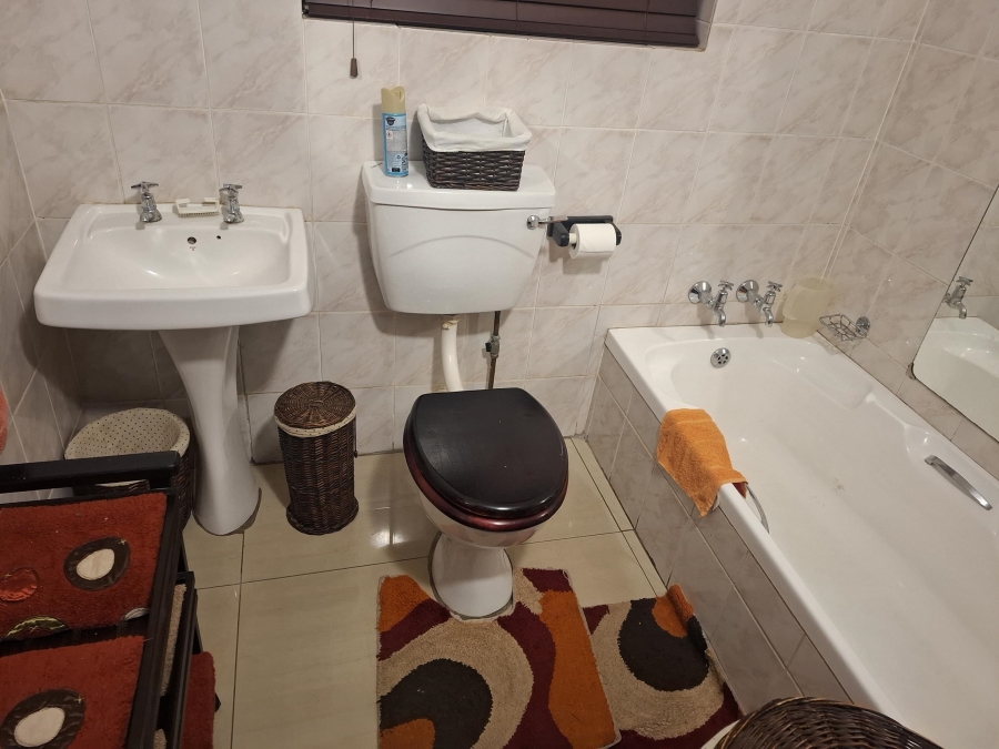 3 Bedroom Property for Sale in Westonaria Gauteng