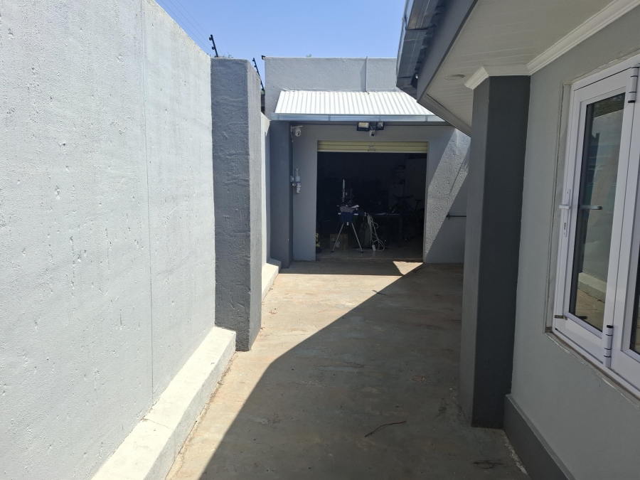 3 Bedroom Property for Sale in Westonaria Gauteng