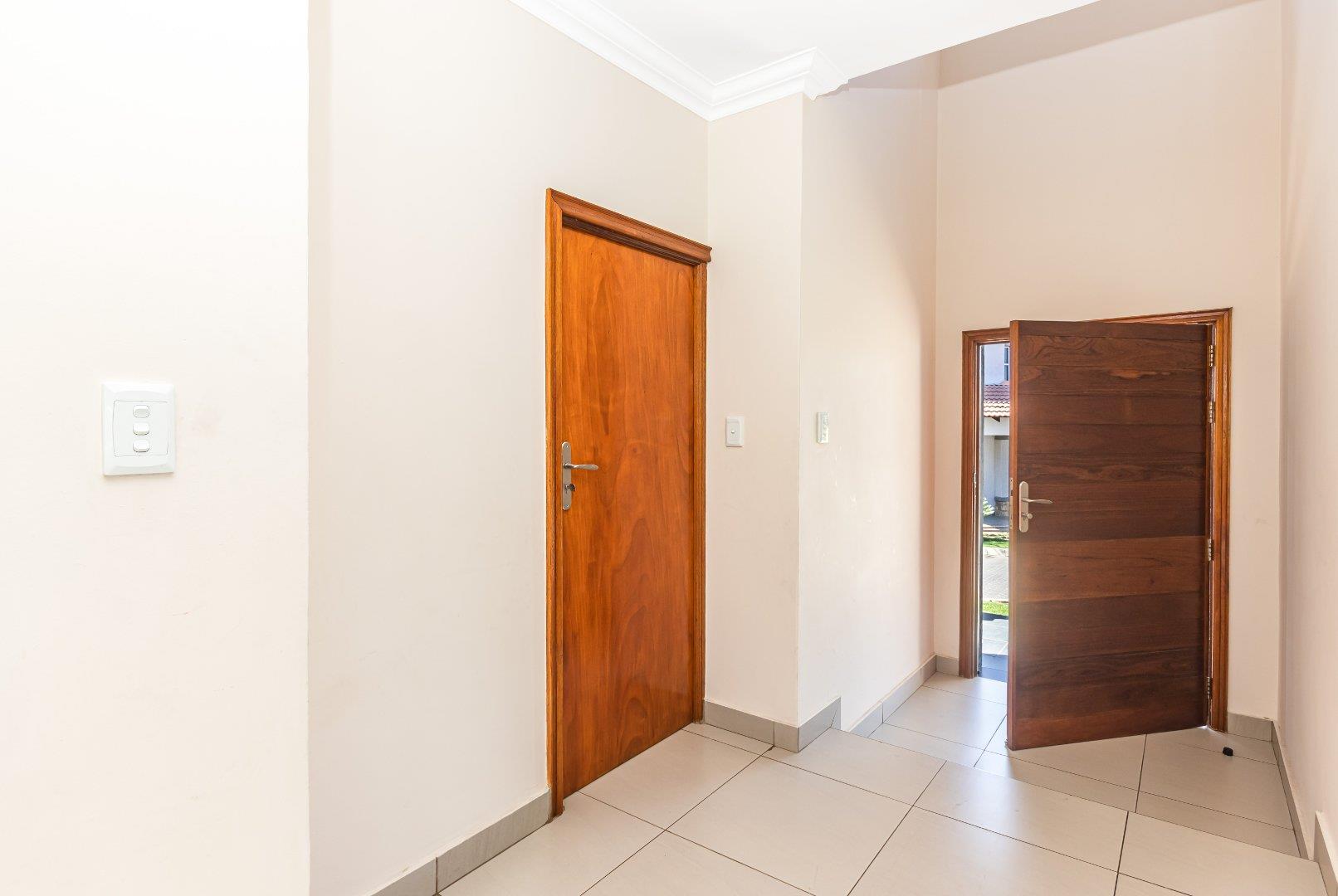 3 Bedroom Property for Sale in Blue Valley Golf Estate Gauteng