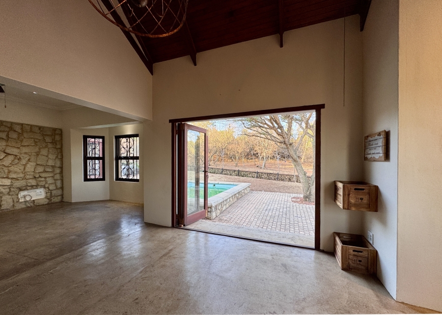 4 Bedroom Property for Sale in Waterlake Farm Lifestyle Estate Gauteng