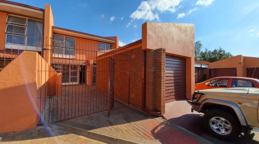 2 Bedroom Property for Sale in Vanderbijlpark SW 1 Gauteng