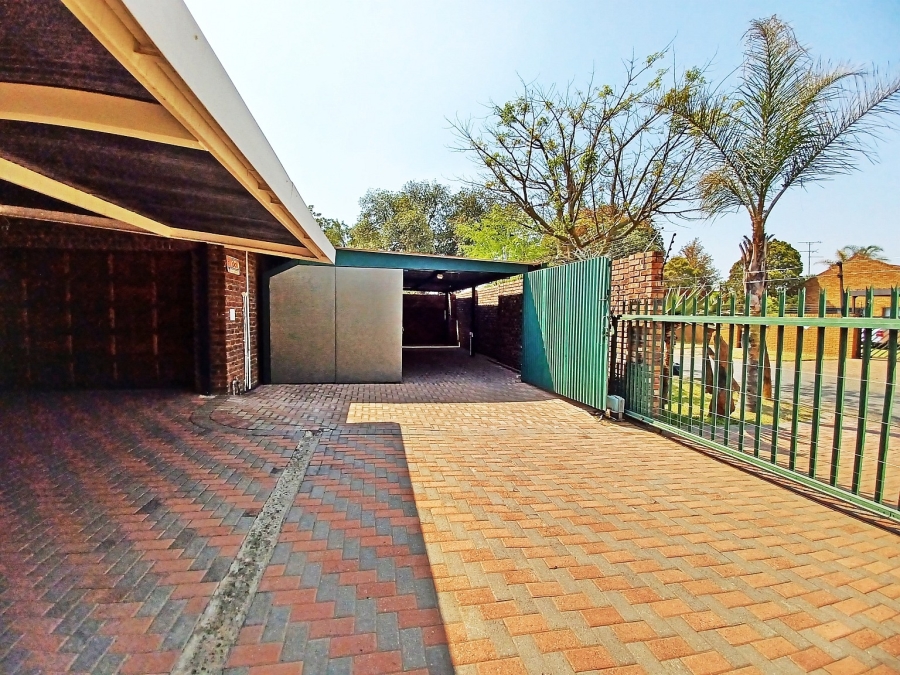 3 Bedroom Property for Sale in Vanderbijlpark Sw 2 Gauteng