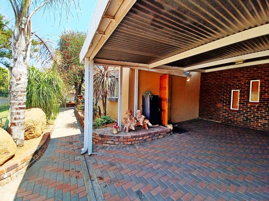 3 Bedroom Property for Sale in Vanderbijlpark Sw 2 Gauteng