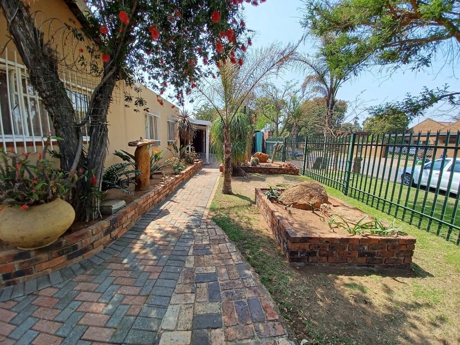 3 Bedroom Property for Sale in Vanderbijlpark Sw 2 Gauteng