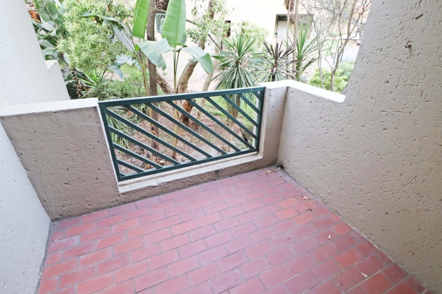 To Let 1 Bedroom Property for Rent in Bryanston Gauteng