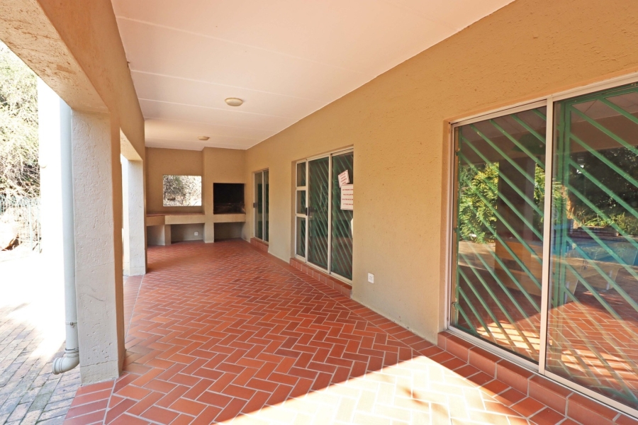 To Let 1 Bedroom Property for Rent in Bryanston Gauteng