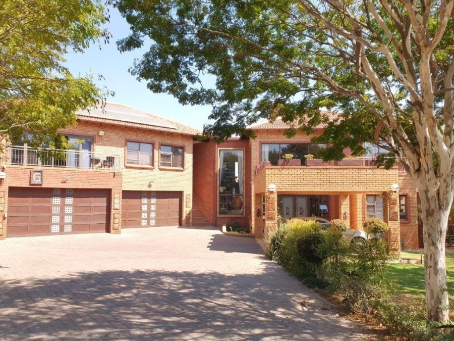 4 Bedroom Property for Sale in The Wilds Gauteng