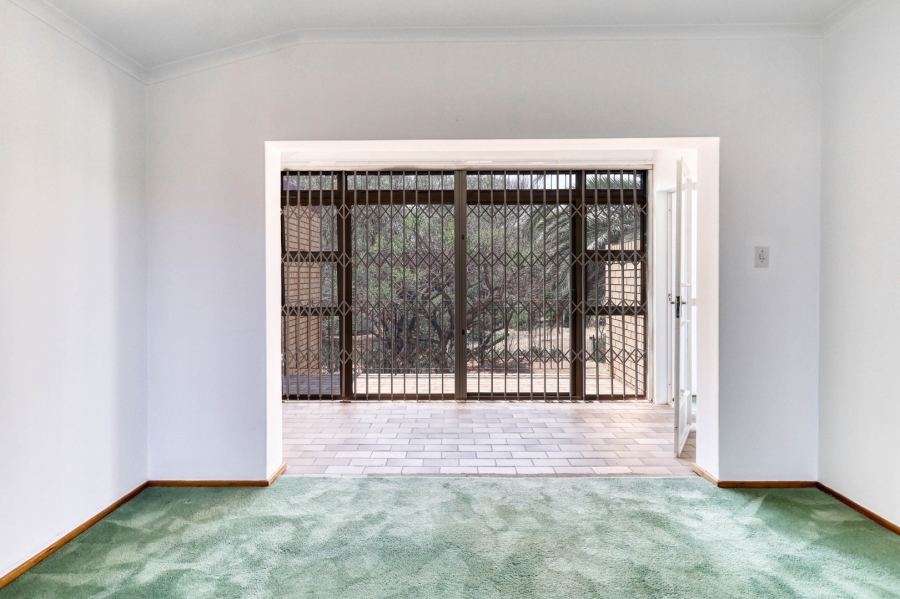 3 Bedroom Property for Sale in Broadacres Gauteng