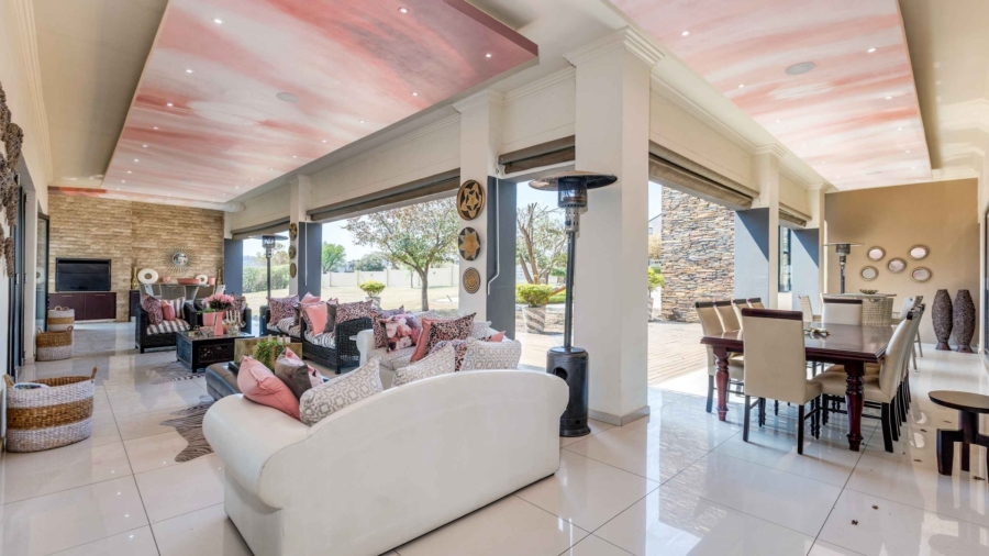 8 Bedroom Property for Sale in Blue Hills Equestrian Estate Gauteng