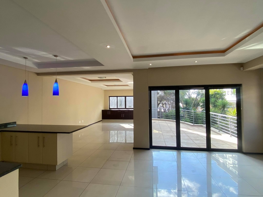 To Let 2 Bedroom Property for Rent in Melrose North Gauteng