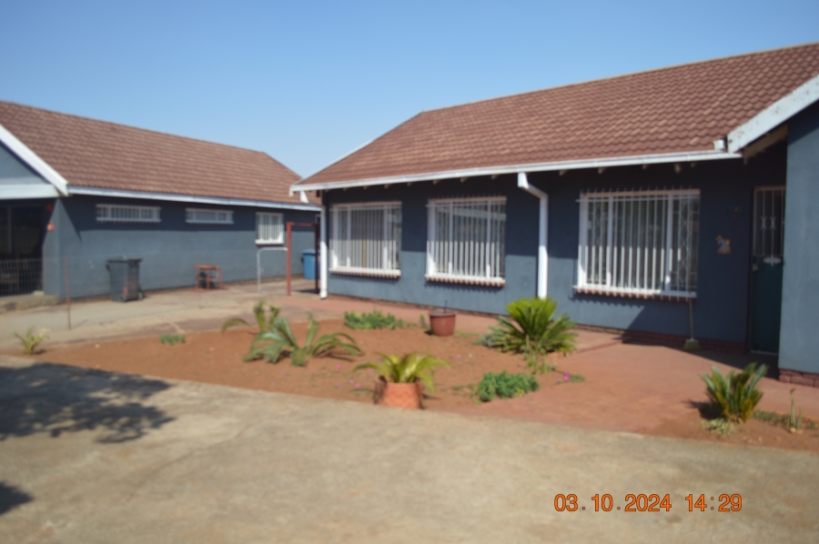 3 Bedroom Property for Sale in Kookrus Gauteng