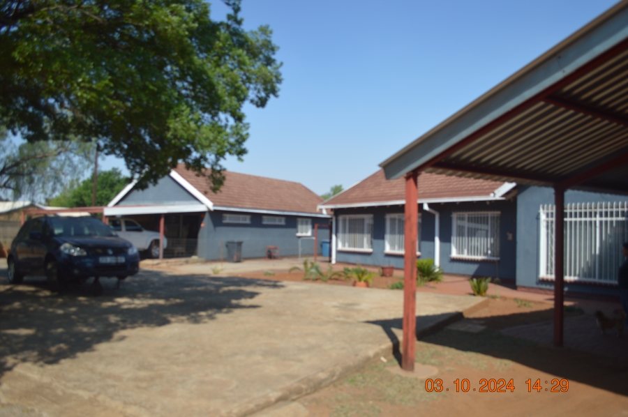 3 Bedroom Property for Sale in Kookrus Gauteng