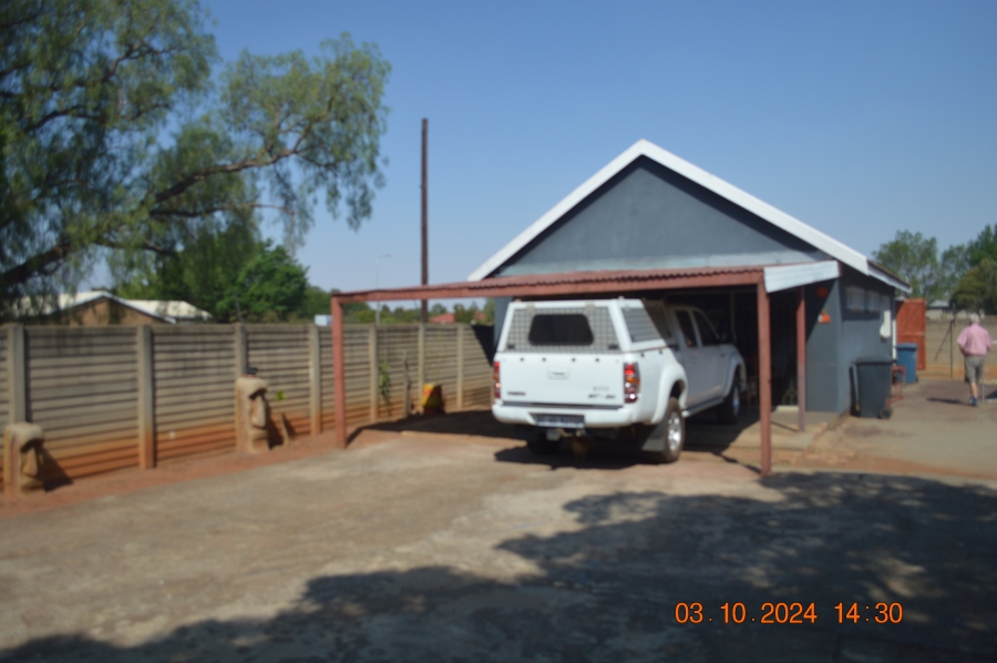 3 Bedroom Property for Sale in Kookrus Gauteng