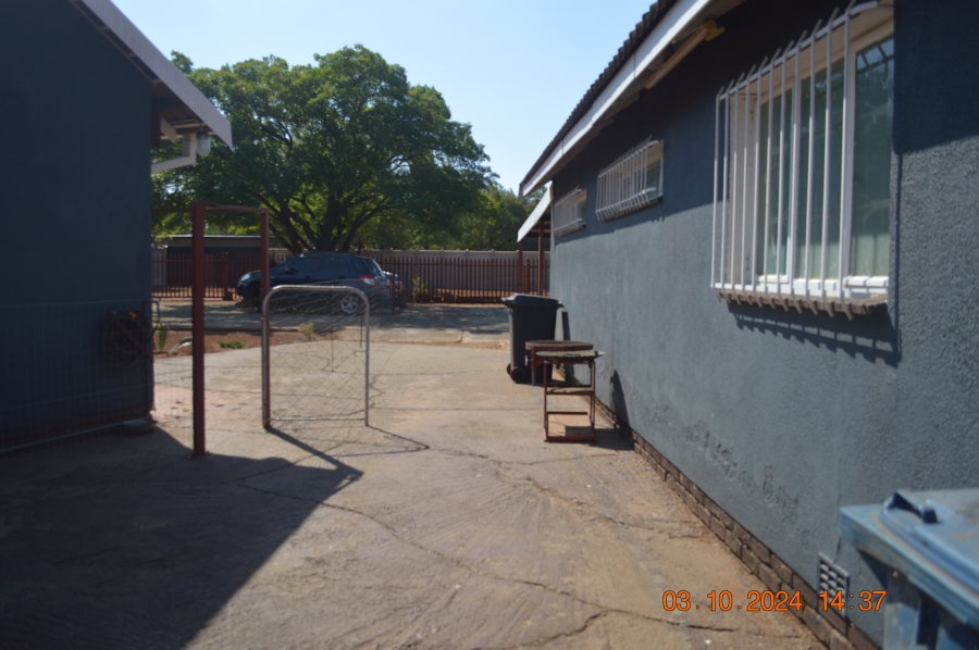 3 Bedroom Property for Sale in Kookrus Gauteng