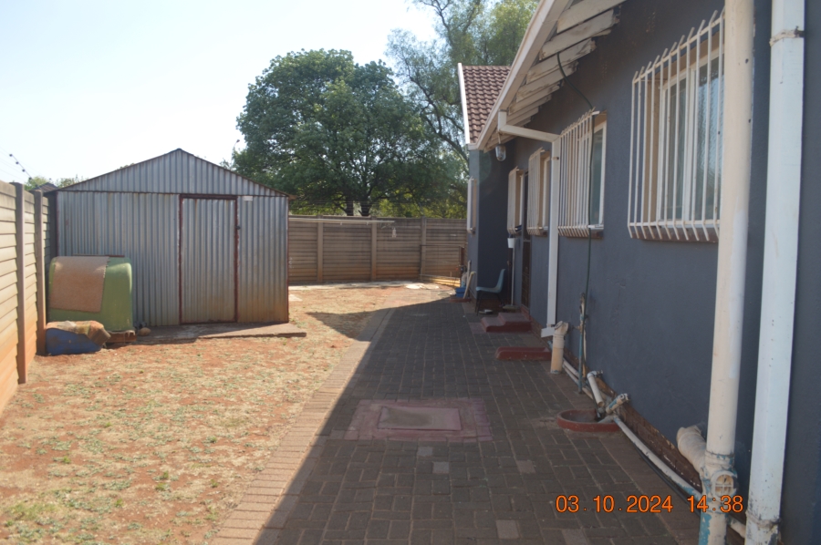 3 Bedroom Property for Sale in Kookrus Gauteng