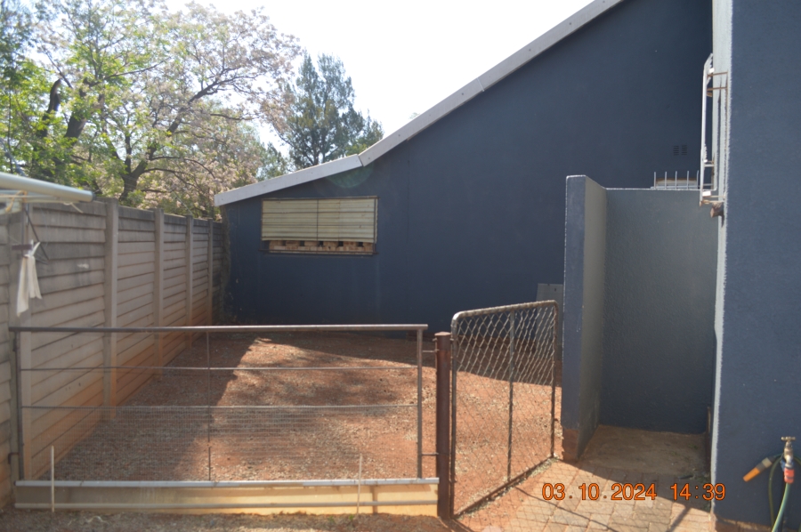 3 Bedroom Property for Sale in Kookrus Gauteng