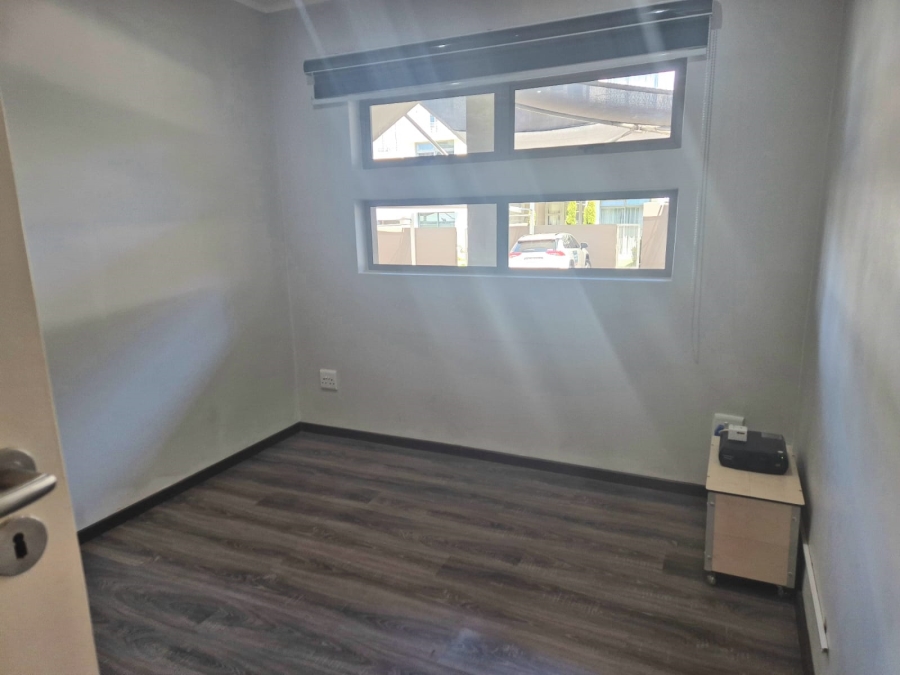 To Let 2 Bedroom Property for Rent in Rivonia Gauteng