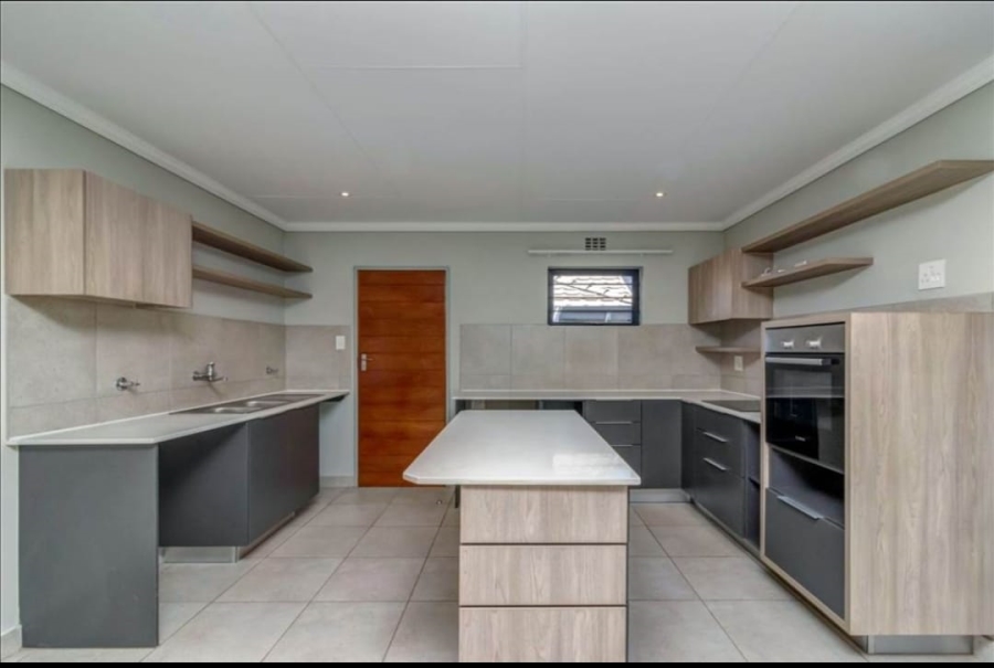 3 Bedroom Property for Sale in Cosmo City Gauteng