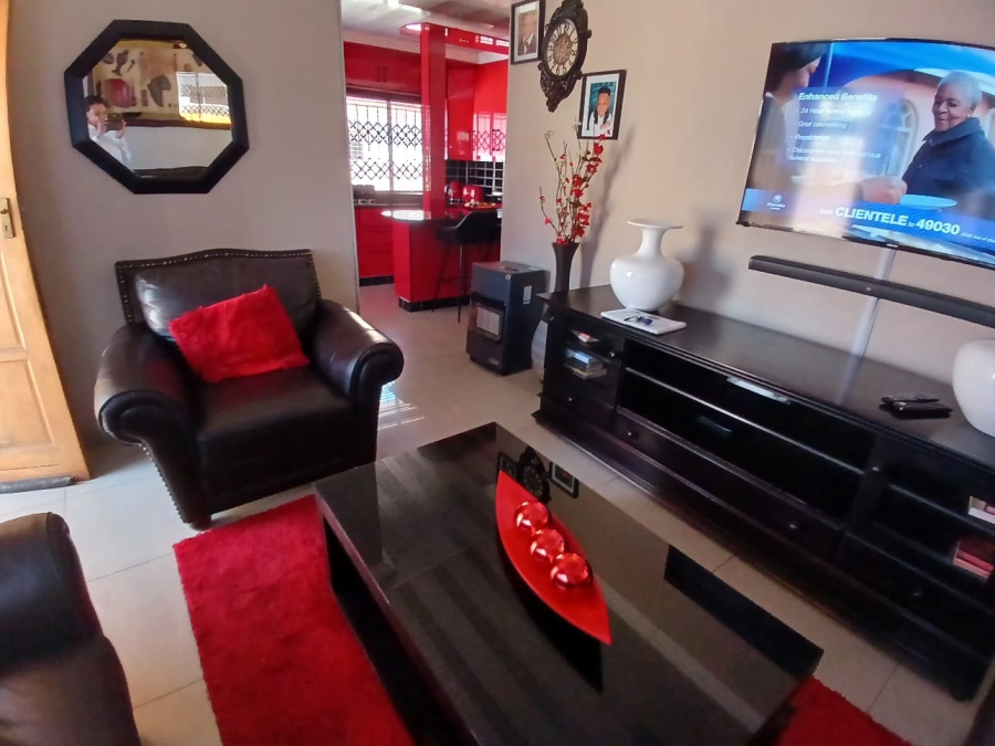 3 Bedroom Property for Sale in Nkwe Estate Gauteng