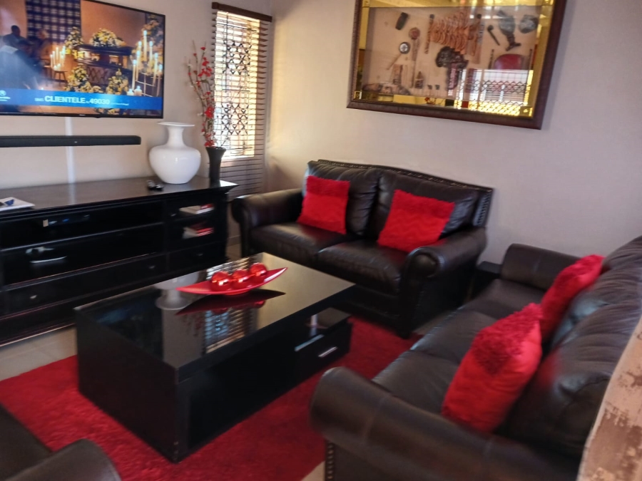 3 Bedroom Property for Sale in Nkwe Estate Gauteng