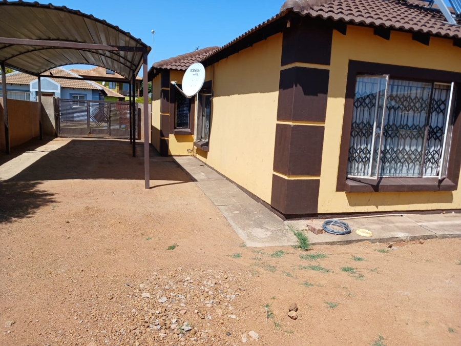 3 Bedroom Property for Sale in Nkwe Estate Gauteng