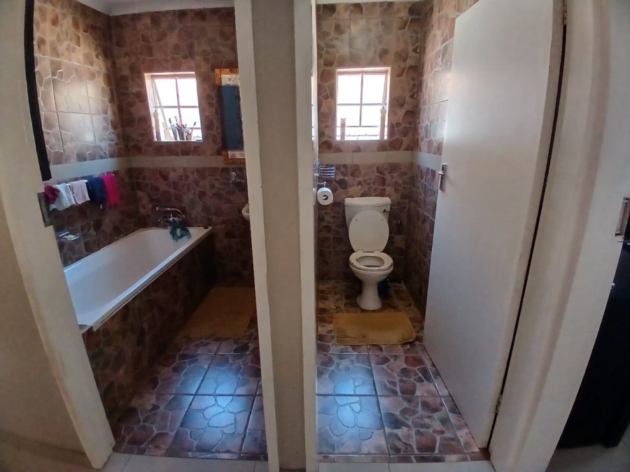 3 Bedroom Property for Sale in Nkwe Estate Gauteng