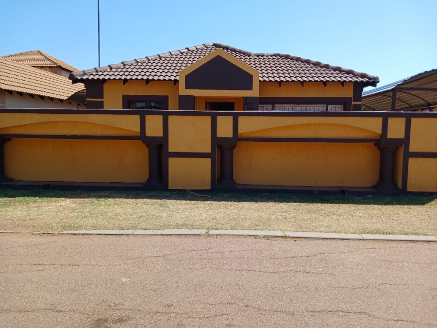 3 Bedroom Property for Sale in Nkwe Estate Gauteng