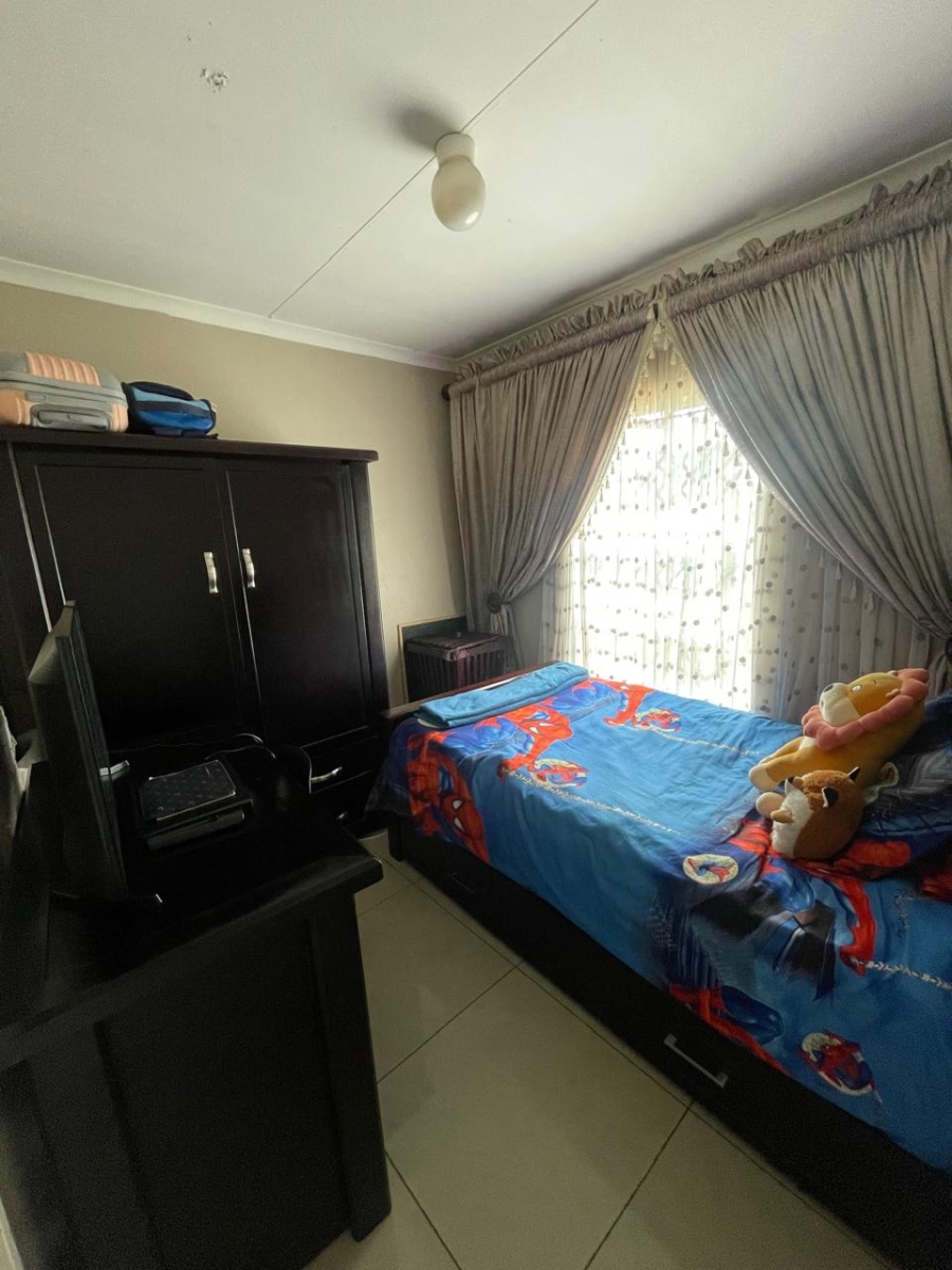 3 Bedroom Property for Sale in Nkwe Estate Gauteng