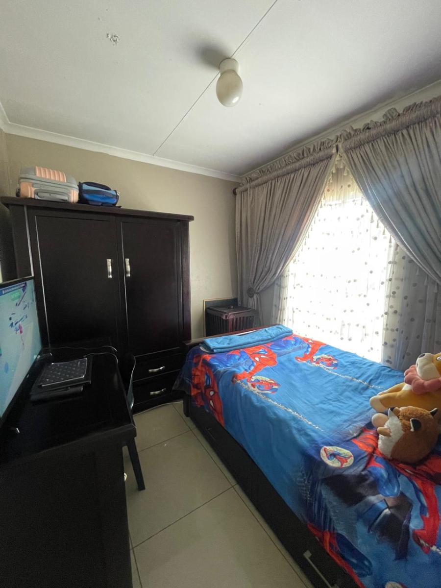 3 Bedroom Property for Sale in Nkwe Estate Gauteng