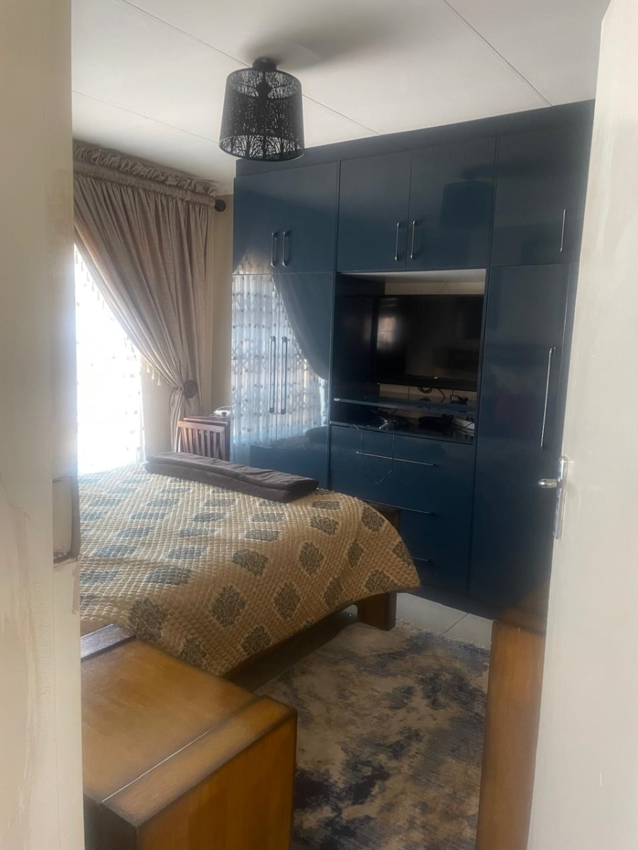 3 Bedroom Property for Sale in Nkwe Estate Gauteng