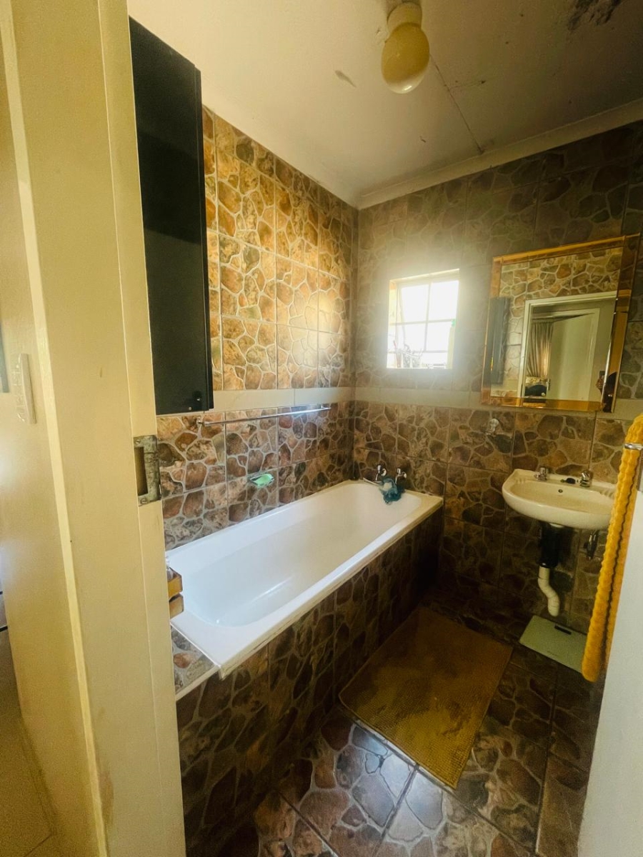 3 Bedroom Property for Sale in Nkwe Estate Gauteng