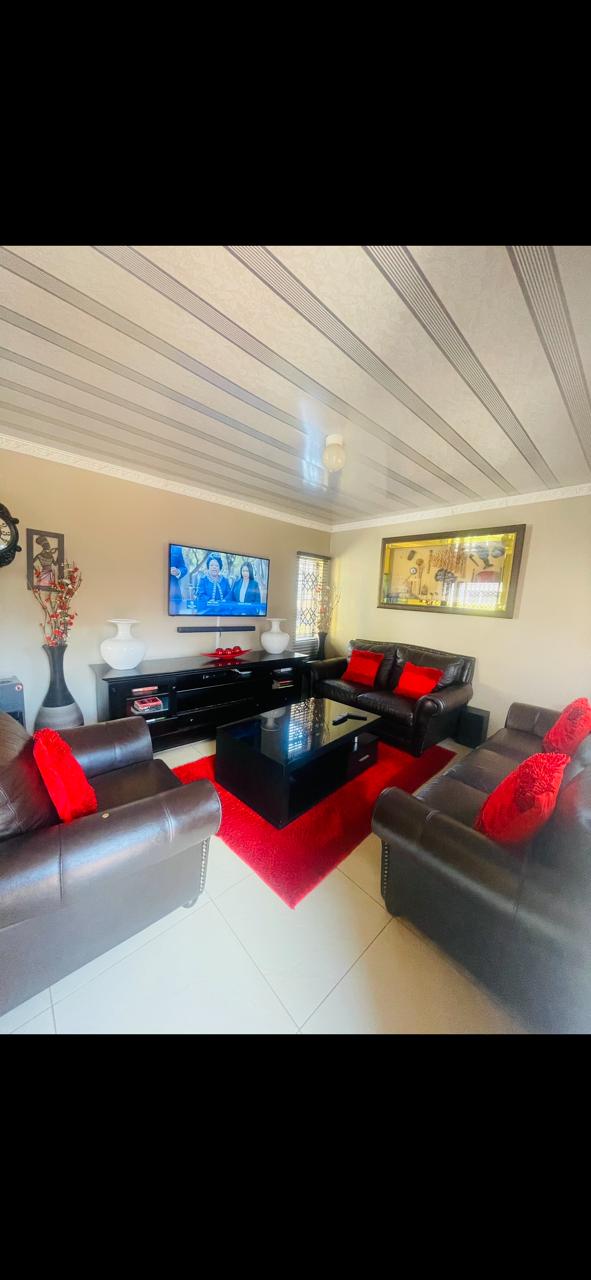 3 Bedroom Property for Sale in Nkwe Estate Gauteng