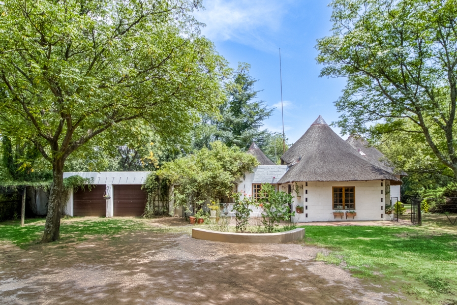 10 Bedroom Property for Sale in Chartwell Gauteng