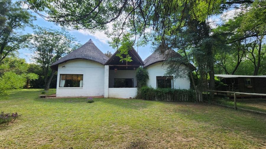 10 Bedroom Property for Sale in Chartwell Gauteng