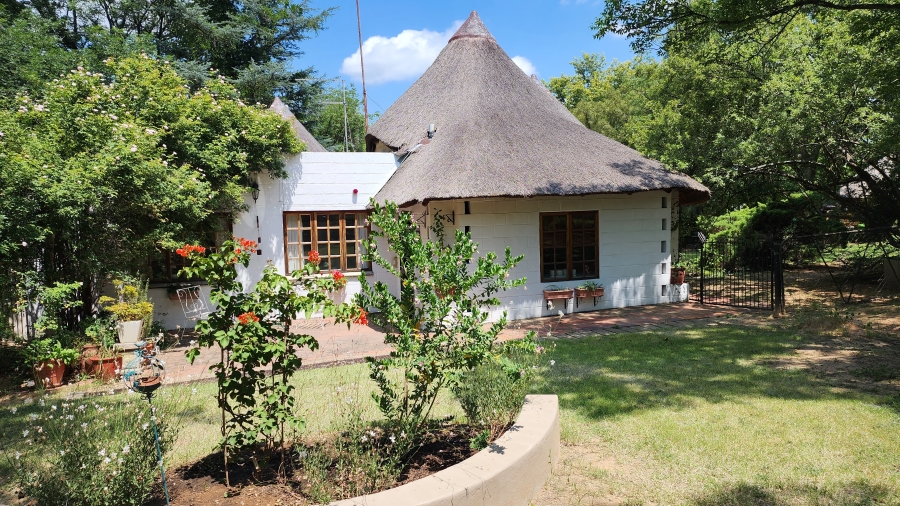 10 Bedroom Property for Sale in Chartwell Gauteng