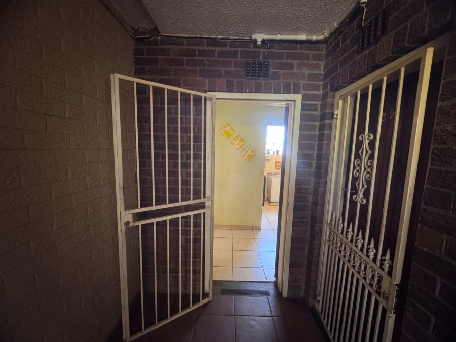 1 Bedroom Property for Sale in Eastleigh Gauteng