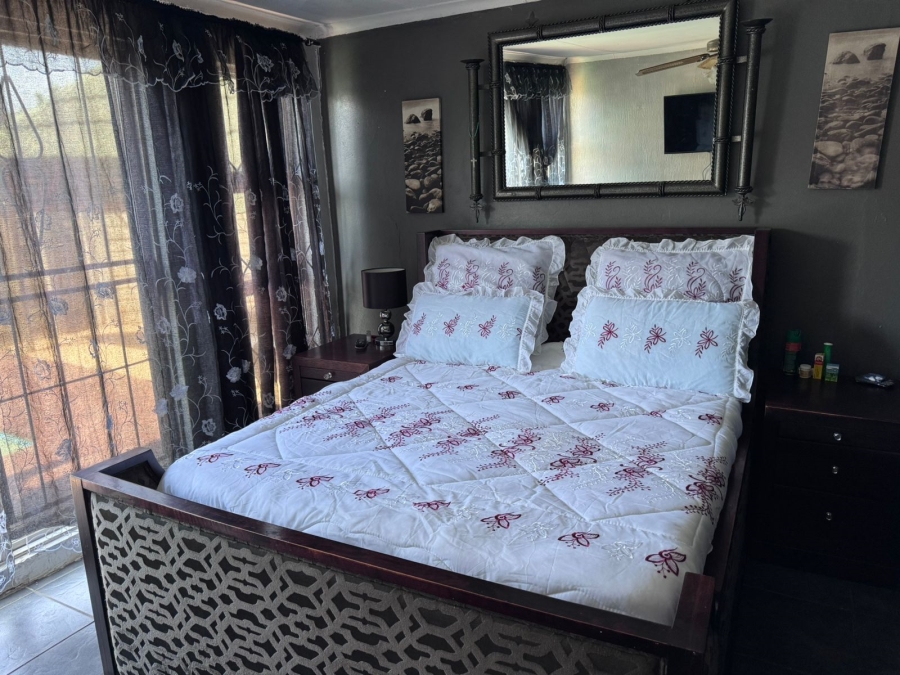 3 Bedroom Property for Sale in Windmill Park Gauteng