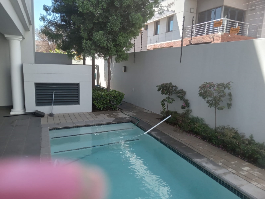 To Let 2 Bedroom Property for Rent in Edenburg Gauteng