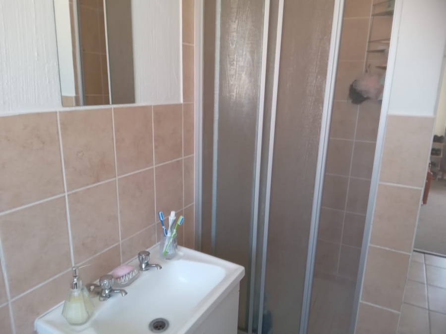 2 Bedroom Property for Sale in Vorna Valley Gauteng