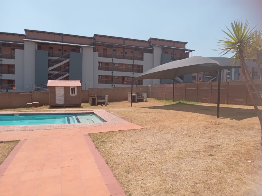 2 Bedroom Property for Sale in Vorna Valley Gauteng