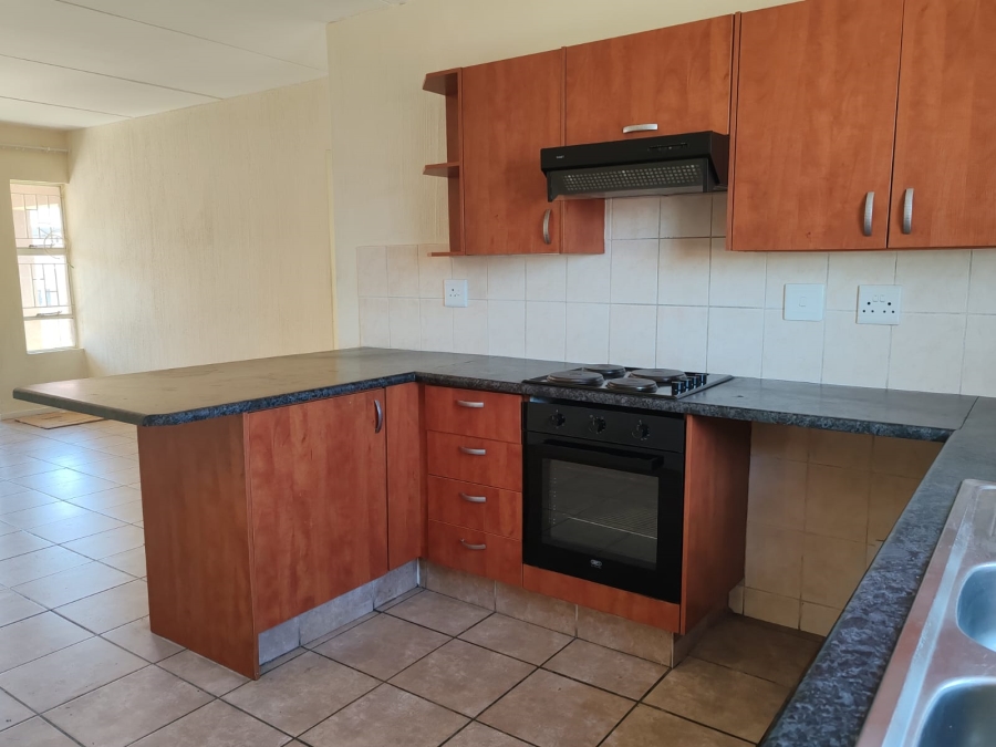 2 Bedroom Property for Sale in Vorna Valley Gauteng