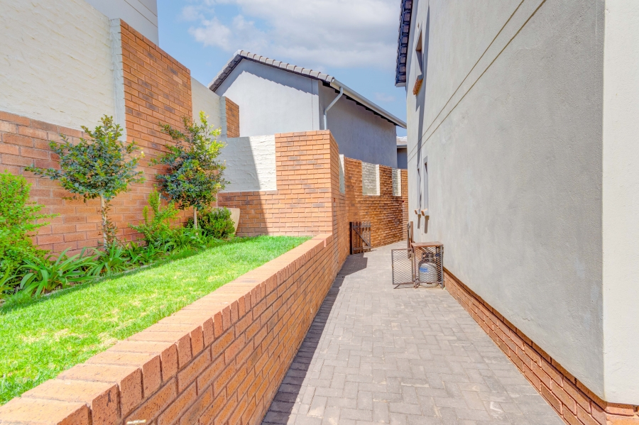 3 Bedroom Property for Sale in Kyalami Hills Gauteng