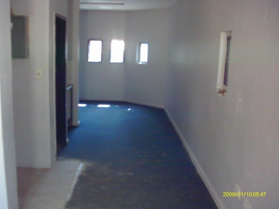 To Let commercial Property for Rent in Anderbolt Gauteng