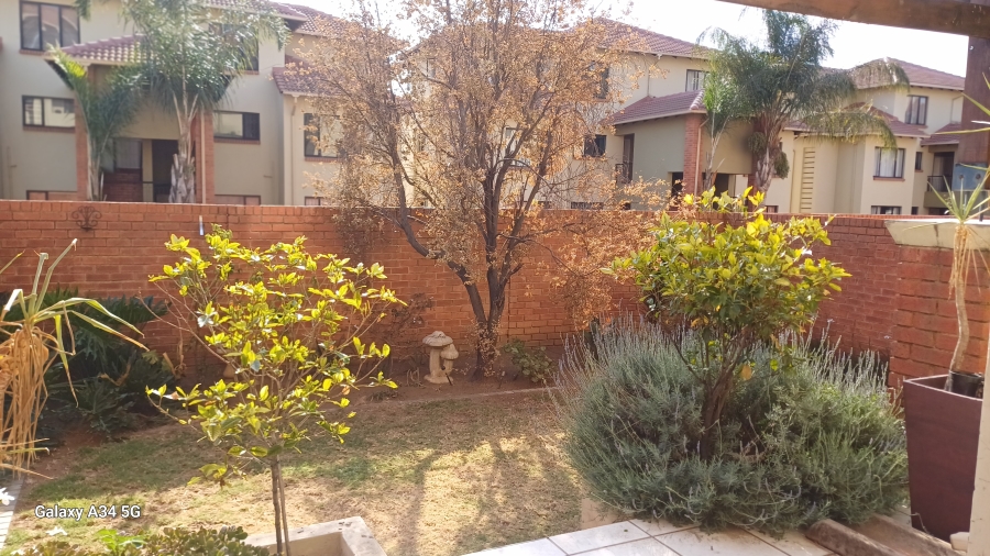 To Let 2 Bedroom Property for Rent in Sunninghill Gauteng