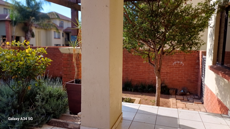 To Let 2 Bedroom Property for Rent in Sunninghill Gauteng