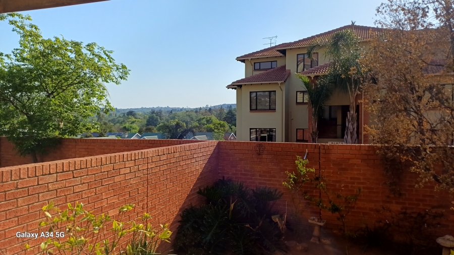 To Let 2 Bedroom Property for Rent in Sunninghill Gauteng